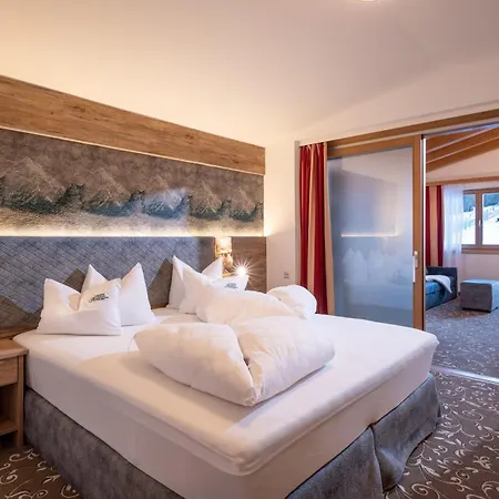 Alpenhotel Landhaus Kuechl-2