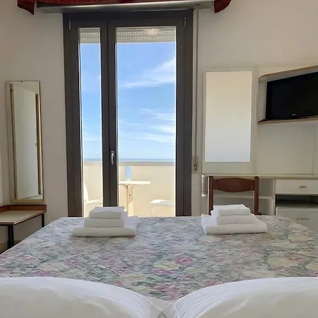 Hotel Columbia Frontemare-2