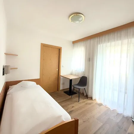 Garni Hotel Dorothea-3