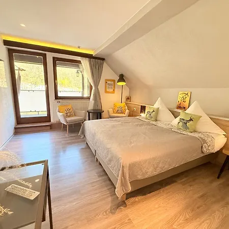 Das Waldhaus-3