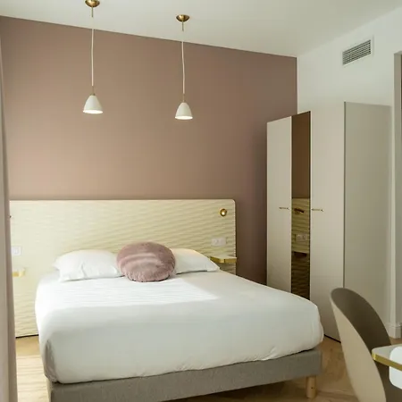 Hôtel le XIX-2