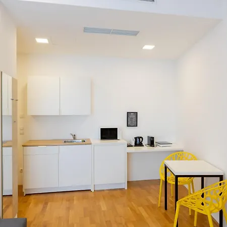 Shome Hotel Graz I Self-Check-In I Free Parking-2