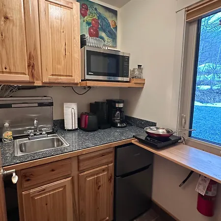 Eagle Peak Guesthouse-3