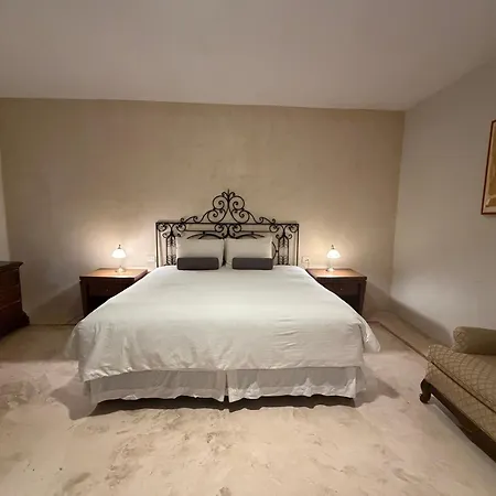 Art 64 Guest House - Adults Only-2