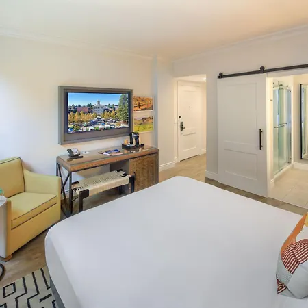 Hotel E-2