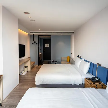 Explore Hotel-2