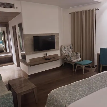 Ab Clarks Inn Jalandhar-3