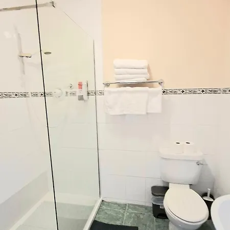 Rockfield Manor B&B, Knock-2