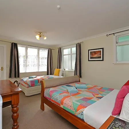 Richmond Guest House-2
