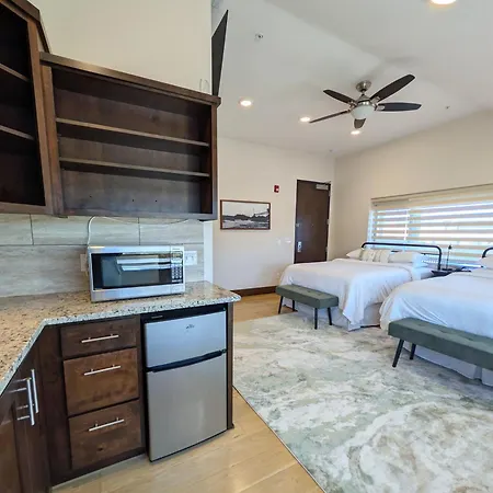 Iron Springs Luxury Lodge & Spa-3