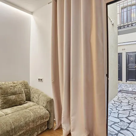 Hotel Eiffel Rive Gauche-3