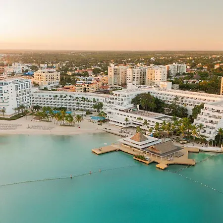 Santo Domingo Bay Convention Resort & Casino-3
