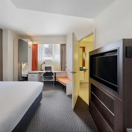 Ibis Wellington-3