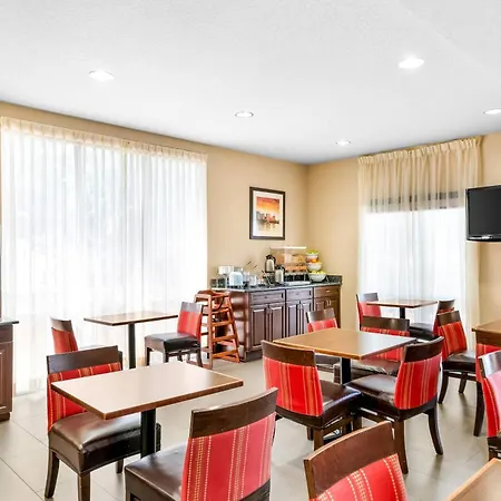 Comfort Suites Orlando Airport-2
