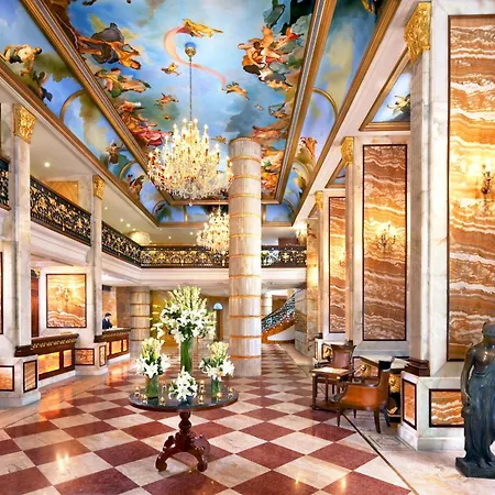 Hotel The Royal Plaza-3
