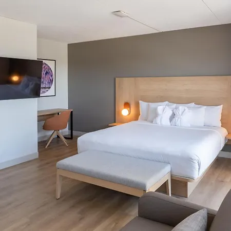 Norwood Hotel-2