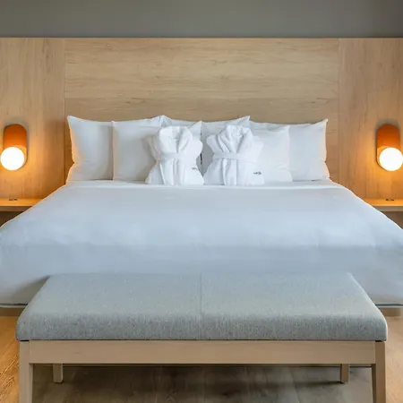 Norwood Hotel-2