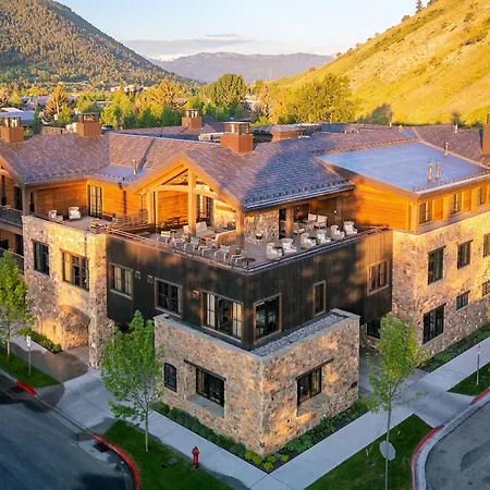 The Rusty Parrot Lodge And Spa-3