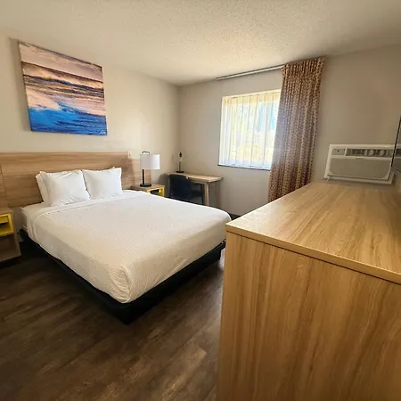 Days Inn By Wyndham Orange Park/Jacksonville-2