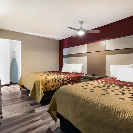 Econo Lodge Inn & Suites Canandaigua - Finger Lakes Area-3