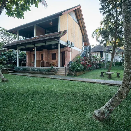 Argasoka Bungalows-2