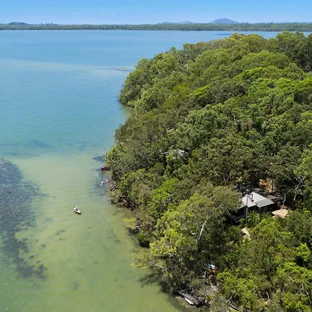 Eumarella Shores Noosa Lake Retreat-2