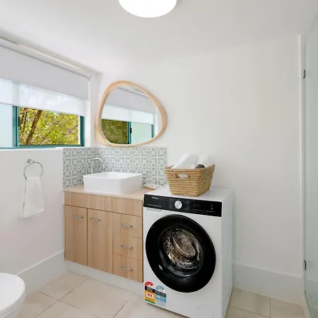 Chez Noosa Holiday Apartments-2