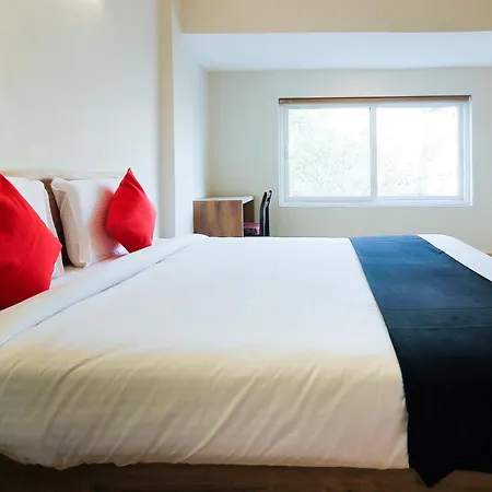 Capital O Sri Suprabhat Grand Near Kachiguda Railway Station-3