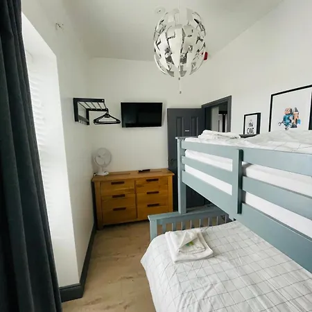 Macs Townhouse Dungarvan-3