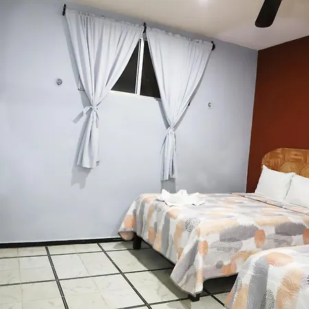 Hotel Murallas 231-2