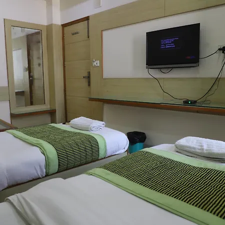 Hotel Lav Kush Deluxe 2 Min Walk From New Delhi Railway Station-2
