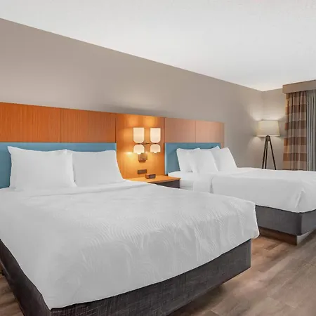 Country Inn & Suites By Radisson, West Bend, Wi-2