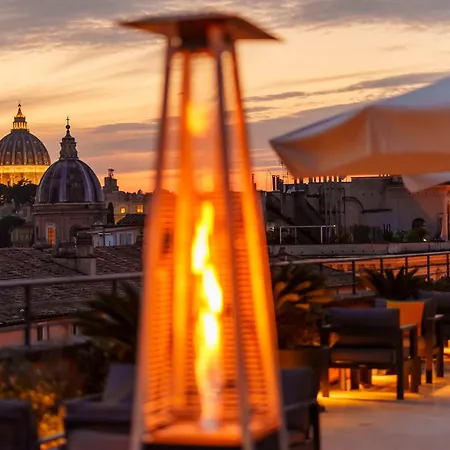 Navona Queen Rooftop-2