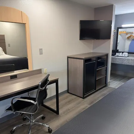 Americas Best Value Inn Cabot-3
