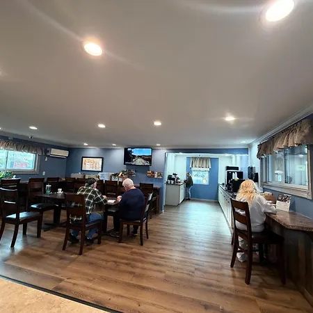 Super 8 By Wyndham Mifflinville Near Bloomsburg-3