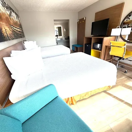 Days Inn By Wyndham Frankfort-3