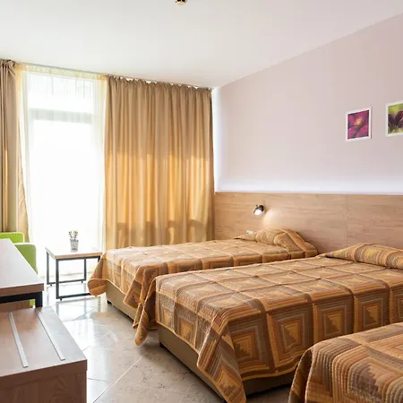 Ivana Palace Hotel - Free Parking-2