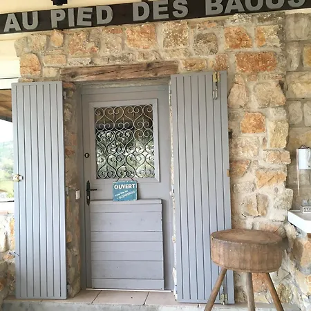 Au Pied des Baous-2