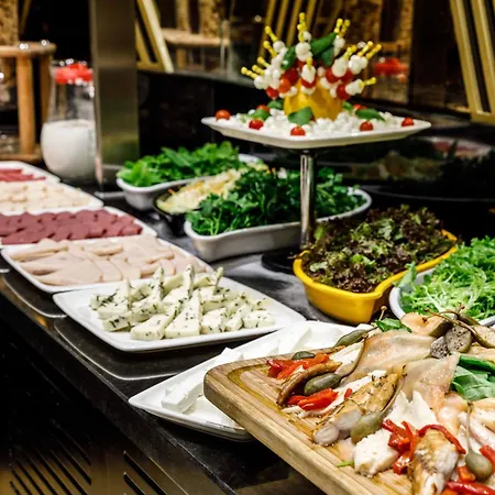 Ramada By Wyndham Istanbul Golden Horn-2