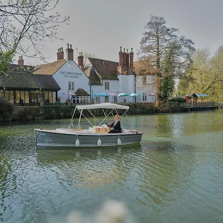 The Kingfisher Pub & Hotel-2