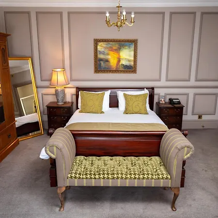 Cedars Inn By Greene King Inns-3