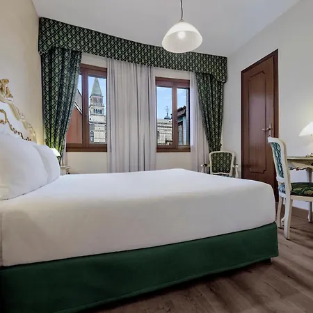 Hotel Commercio & Pellegrino-3