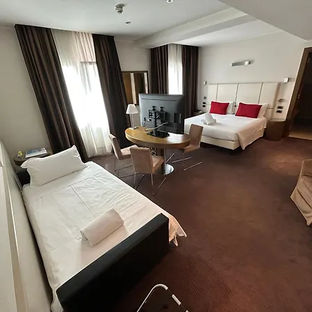 Hotel Plaza-2