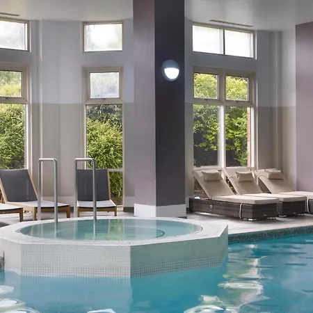Doubletree By Hilton Dartford Bridge-3