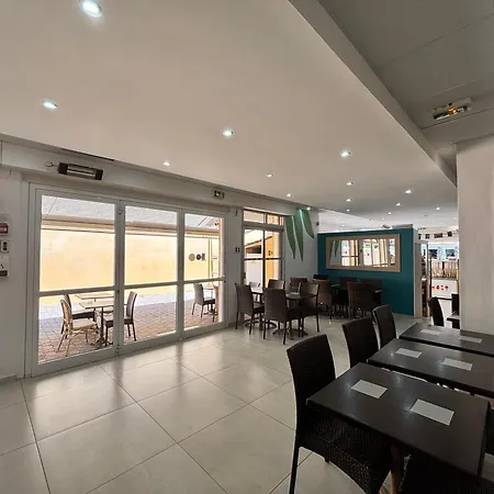 Hotel Myriam Vias Plage-2