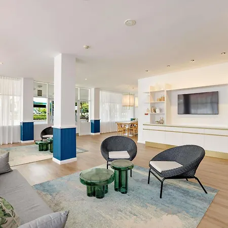 Mercure Cairns-3