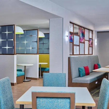 Hampton Inn Anchorage-2