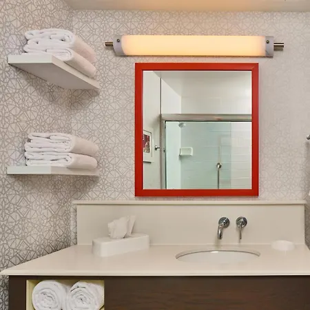 Hampton Inn Anchorage-3