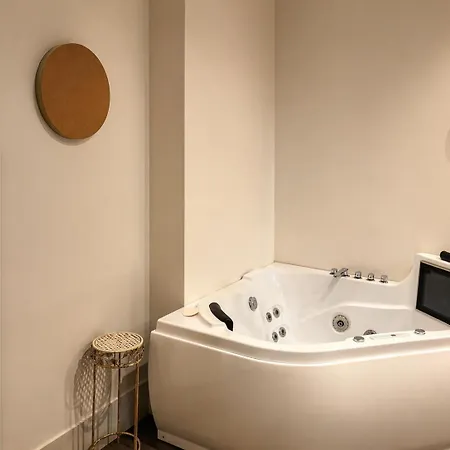 Abalu Collection Suites Gran Via-2