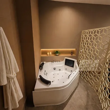 madrid central gran via Suites-2